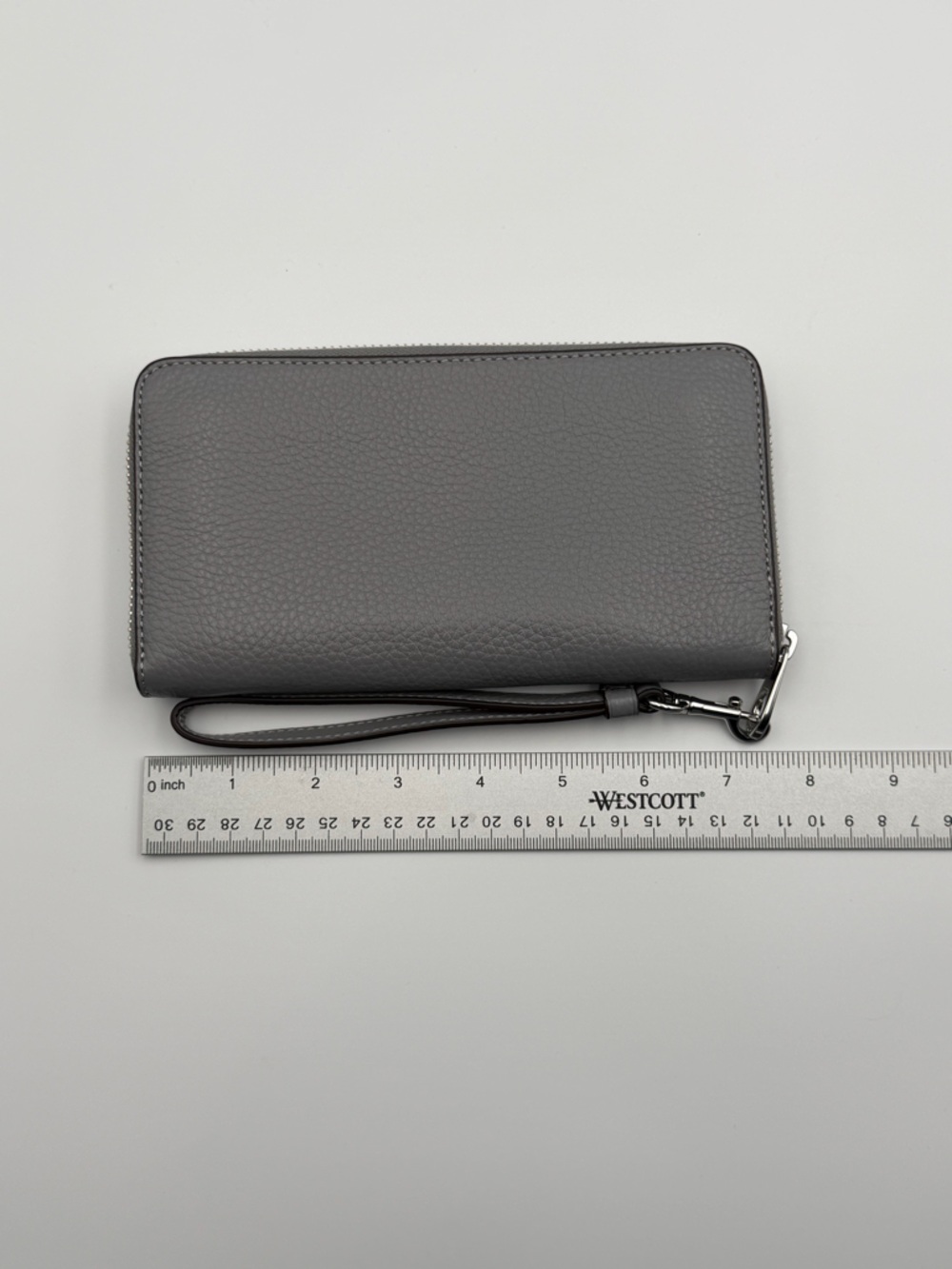 Coach New York Pebbled Leather Zip Around Wristlet Wallet Gray Silver Hardware - Picture 3 of 9